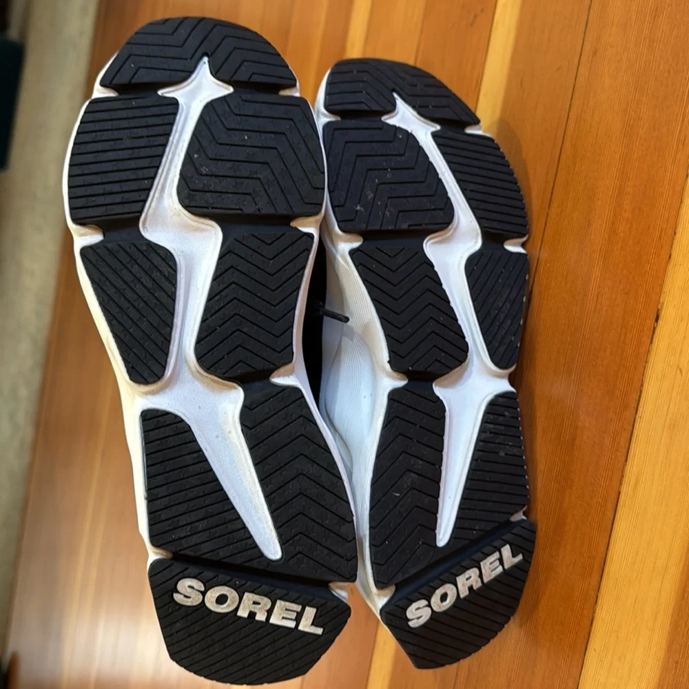 Sorel Women's Kinetic RNEGD Conquest Boot — Waterproof Leather Winter Boots - Picture 6 of 6